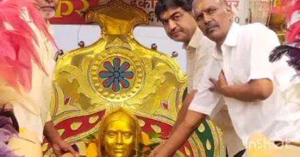 औसा: पुण्यश्लोक अहिल्यादेवी होळकर संदेश यात्रेचे औसा येथे उस्फुर्त स्वागत,ज्येष्ठ पत्रकार राम कांबळे यांच्या हस्ते पूजन