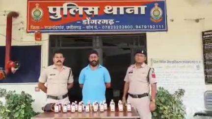 राजनांदगांव: डोंगरगढ़ थाना पुलिस ने अवैध शराब की बिक्री के मामले में एक व्यक्ति के खिलाफ की कार्रवाई