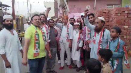 जलेसर: कस्बा जलेसर मो.गढ़ी मनखा में कांग्रेसियों ने BJP मंत्री द्वारा कर्नल के खिलाफ की गई टिप्पणी को लेकर किया विरोध प्रदर्शन
