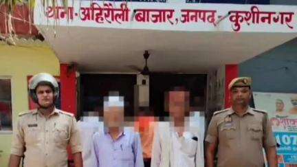 कसिया: अहिरौली बाजार पुलिस ने दूसरे को नुकसान पहुँचाने के मामले में वांछित 2 वारंटी अभियुक्तों को किया गिरफ्तार