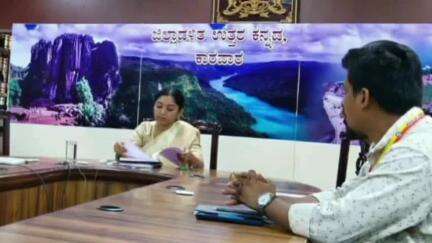 ಕಾರವಾರ: ಐಪಿಎಲ್ ಬೆಟ್ಟಿಂಗ್ ನಡೆಯದಂತೆ ಕಟ್ಟುನಿಟ್ಟಿನ ಕ್ರಮಕ್ಕೆ ನಗರದ ಡಿಸಿ ಕಚೇರಿಯಲ್ಲಿ ಜಿಲ್ಲಾಧಿಕಾರಿ ಕೆ. ಲಕ್ಷ್ಮೀಪ್ರಿಯಾ ಸೂಚನೆ