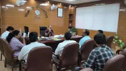 गुमला: डीसी कार्यालय में उपायुक्त ने गुमला स्थापना दिवस की तैयारियों को लेकर की विशेष बैठक