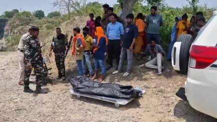 हज़ारीबाग: चमेली झरने में डूबने के 40 घंटे बाद मिला युवक का शव, एनडीआरएफ ने कड़ी मशक्कत के बाद निकाला बाहर