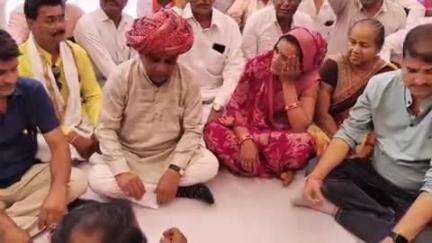 मनोहरथाना: मनोहर थाना के नवीन बस स्टैंड निर्माण कार्य का भूमि पूजन विधायक गोविंद रानीपुरिया ने किया
