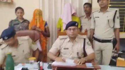 बथनाहा: सोनबरसा में बहू ने प्रेमी के साथ मिलकर सास की हत्या की, बथनाहा में डीएसपी ने प्रेस कॉन्फ्रेंस कर दी जानकारी, दो गिरफ्तार