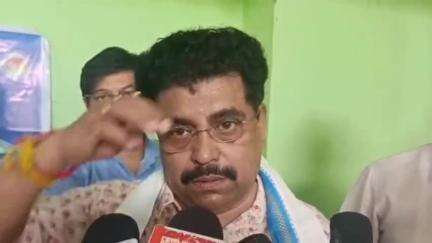 বারাসাত ১: মমতা ব্যানার্জি শিখিয়েছেন ব্যক্তির থেকে দল বড়ো, দলের থেকে বড়ো দেশ,দেশবিরোধী কার্যকলাপ নিন্দনীয়, বললেন ZP সভাধিপতি