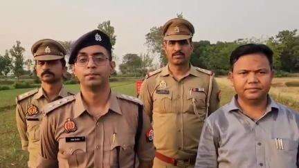 बुलंदशहर में सट्टेबाज पुष्पेंद्र की 93 लाख 23 हजार रुपये की अवैध संपत्ति पुलिस और प्रशासन द्वारा कुर्क की गई। 
#news