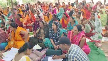 बिहिया: अंगरुआ और दावां गांव में जीविका द्वारा महिला संवाद कार्यक्रम का आयोजन हुआ