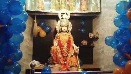 सुल्तानपुर: जिले के प्रसिद्ध हनुमान गढ़ी में सुन्दरकाण्ड का आयोजन, भक्तों ने झूमकर किया पाठ