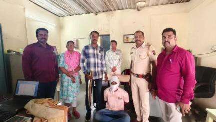 अंबड: अंबड पोलिसांची कारवाई तालुका युवक घेतला ताब्यात छत्रपती शिवाजी महाराज चौक येथील घटना