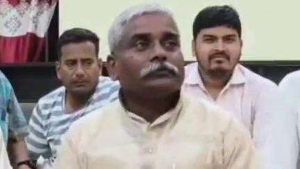 रोसड़ा: रहुआ के उच्च माध्यमिक विद्यालय का विधायक ने किया निरीक्षण, बच्चों से संवाद किया