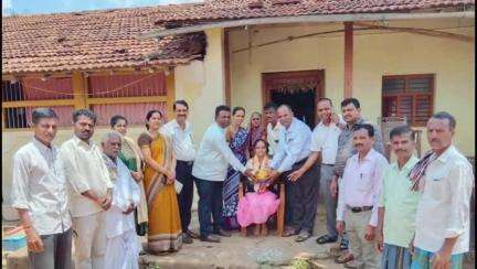ಶಿಗ್ಗಾಂವ: ಎಸ್ ಎಸ್ ಎಲ್ ಸಿ ಪರೀಕ್ಷೆಯಲ್ಲಿ ತಾಲೂಕಿಗೆ ಪ್ರಥಮ ಸ್ಥಾನ ಪಡೆದ ಹೊಸೂರು ಗ್ರಾಮದ ವಿದ್ಯಾರ್ಥಿನಿಗೆ ಬಿ ಇ ಓ ಸನ್ಮಾನ