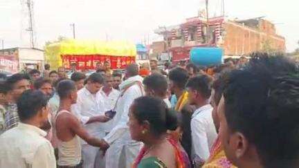 सरमेरा: सरमेरा बाजार में कार ने ट्रक में मारी टक्कर, कोई हताहत नहीं