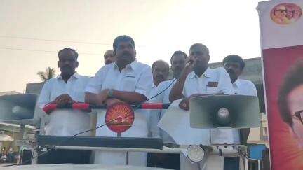 ஓசூர்: பாகலூர் பேருந்து நிலையத்தில் ஒசூர் திமுக சார்பில் நடந்த, திமுக ஆட்சியின் 4 ஆண்டுகள் சாதனை விளக்க கூட்டம்