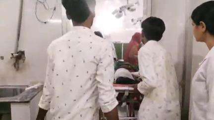 महोबा: महोबा के पवा गांव के पास बाइक से गिरकर महिला की हुई मौत, परिवार में मचा कोहराम