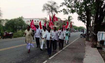 মানবাজার ২: ধর্মঘটের সমর্থনে বোরোতে মিছিল করলো সারা ভারত ক্ষেতমজুর ইউনিয়ন সমন্বয় কমিটি