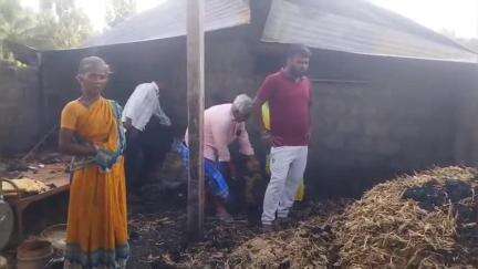 பாப்பிரெட்டிபட்டி: போதகாடு அருகே பன்னை வீடு மர்மமான முறையில் தீ பிடித்து எரிந்து , குறித்த பொம்மிடி போலீஸ் வழக்கு பதிவு