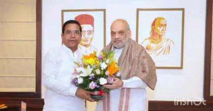 औसा: देशाचे गृहमंत्री अमित शहा यांना औशाचे आमदार अभिमन्यू पवार यांनी लेकीच्या लग्नाचे दिलेत निमंत्रण