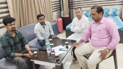 धन्यवाद मुकेश जी का स्टेशन से पिक करवाने के लिए...