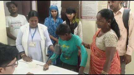 माण्डलगढ़: लाडपुरा गांव में एक मंदबुद्धि बालिका माया को चाइल्ड हेल्पलाइन भेजा गया