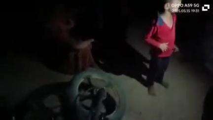 मोहनगढ़: गोर गांव में सड़क किनारे पैदल जा रही महिला को बाइक चालक ने टक्कर मारी, महिला घायल