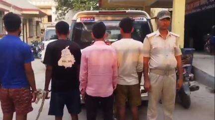 मधेपुरा: मधेपुरा में अवैध शराब के खिलाफ कार्रवाई, 20 लीटर से अधिक शराब बरामद, 7 गिरफ्तार