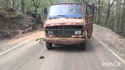 अनूपपुर: किरार घाट के पास ट्रक दुर्घटना