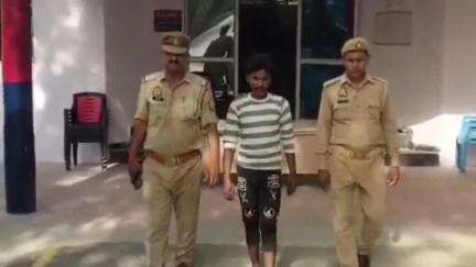एटा: थाना रिजोर पुलिस ने चैकिंग के दौरान गांव कुंवरपुर मोड के समीप एक अभियुक्त को अवैध चाकू सहित किया गिरफ्तार