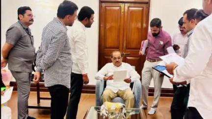 पाथ्री: सिंचनाच्या प्रश्नावर आमदार राजेश विटेकर यांनी घेतली मंत्रालय येथे जनसंपदामंत्री राधाकृष्ण विखे पाटील यांची भेट