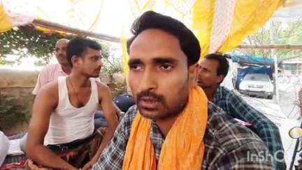खगड़िया: खगड़िया में समायोजन की मांग को लेकर दो टोला सेवक अनशन पर