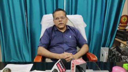 इटावा: इटावा जिला अस्पताल में स्टाफ द्वारा युवक से मारपीट के मामले में सीएमएस बोले- मारना नहीं, बल्कि अलग-अलग करना था उद्देश्य