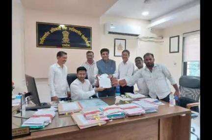 रामटेक: भाजपाचे माजी आमदार डी मल्लिकार्जुन रेड्डी यांचे उपविभागीय अधिकारी रामटेक महाजन यांना विविध मागण्यांचे निवेदन