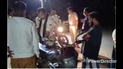 कटिहार: कटिहार में SP वैभव शर्मा के निर्देश पर पुलिस ने चलाया 'रात्रि रोको टोको अभियान', कई अन्य रहे मौजूद