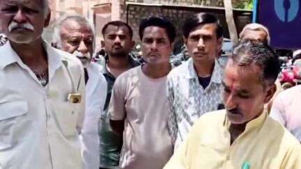 बाड़मेर: बाड़मेर में दुकानदारों ने जिला कलेक्टर को ज्ञापन सौंपकर किराए में वृद्धि का विरोध किया