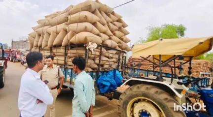 गुना नगर: नानाखेड़ी मंडी रोड पर पुलिस ने की कार्रवाई, दो ट्रैक्टर ट्रालियों में 190 और 210 ओवरलोड बोरिया मिली