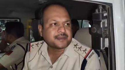 पवई: सार्वजनिक स्थानों पर शराब पीने वालों पर की जाएगी कार्रवाई, पवई थाना प्रभारी त्रिवेंद्र त्रिवेदी ने दी चेतावनी