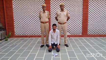 #PS जायल:- नकबजनी के प्रकरण में एक आरोपी जयपाल को #गिरफ्तार कर, उसके कब्जे से चोरी किये गये चांदी के आभूषण बरामद किये गये।