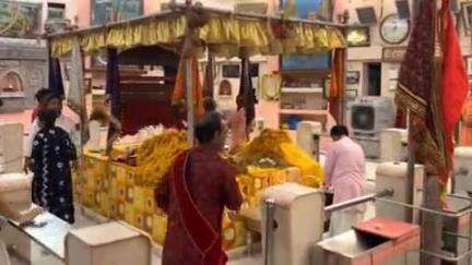 खंडवा नगर: खंडवा के दादा दरबार में मंगला आरती का आयोजन हुआ