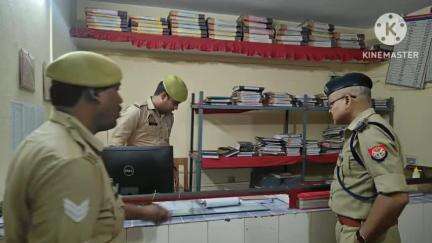 बस्ती: बस्ती जिले के अपर पुलिस अधीक्षक ने मुंडेरवा थाने का आज शुक्रवार सुबह 6:00 बजे आकस्मिक निरीक्षण किया