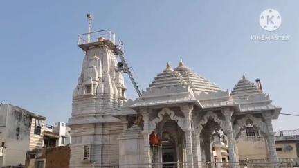 आसपुर: लीलवासा के गोपाल मंदिर में चोरों ने बनाया निशाना, स्वर्ण शिखर चोरी, भक्तों में रोष, दोवड़ा थाना क्षेत्र की घटना