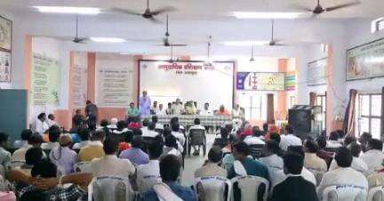 बाबई: माखन नगर में विधायक ने नर्मदापुरम की तिरंगा यात्रा को लेकर जनपद कार्यालय में बैठक की
