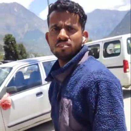 कल्पा: रिकांग पीओ वाहन पार्किंग में चुनिंदा लोगों के खड़े किए जा रहे वाहन, आम लोगों को हो रही दिक्कत: महेशवर नेगी