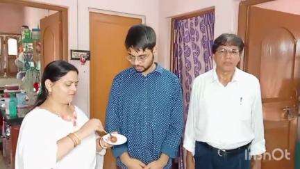 বর্ধমান ১: গৃহশিক্ষক ছাড়াই সিবিএসই বোর্ডে দ্বাদশ শ্রেণীর পরীক্ষায় কলা বিভাগে ৯৬ শতাংশ নাম্বার পেয়ে বিদ্যালয়ে প্রথম হল আজিজুর