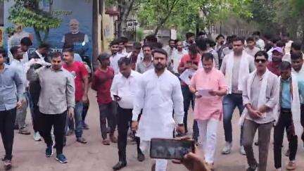खंडवा नगर: महिलाओं व बच्चियों को टारगेट किए जाने के विरोध में सर्व हिंदू समाज ने कलेक्ट्रेट में निकाली रैली