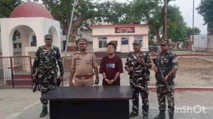 मिहींपुरवा: मोतीपुर पुलिस और एसएसबी ने 12 ग्राम नाजायज स्मैक के साथ एक अभियुक्त को किया गिरफ्तार