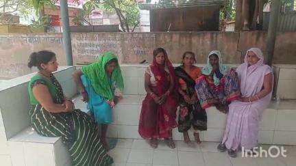 उन्नाव: झंझरी गांव में पड़ोसी युवक ने बुजुर्ग महिला की लात-घूंसों से पीटकर की हत्या, शव पोस्टमार्टम के लिए भेजा गया