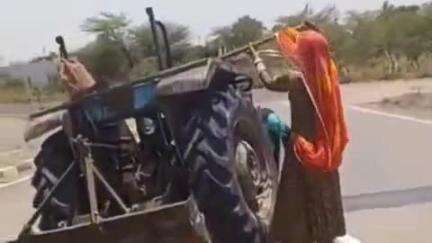 भोपालगढ़: भावी में ट्रैक्टर की टक्कर से बाइक पर सवार चार युवक हुए घायल