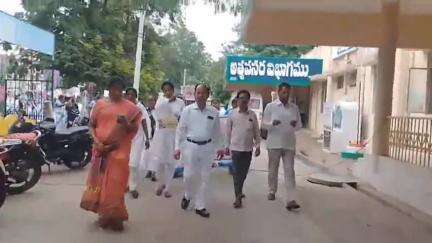 కనిగిరి: పట్టణంలో జాతీయ డెంగ్యూ దినోత్సవం సందర్భంగా డిప్యూటీ డిఎం అండ్ హెచ్ ఓ డాక్టర్ సృజన ఆధ్వర్యంలో అవగాహన ర్యాలీ