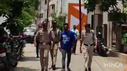 धरमपुरी: गौ-मांस बरामदगी के मामले में एक आरोपी को प्रोडक्शन वारंट पर लाया गया धरमपुरी, वापस भेजा गया सेंट्रल जेल इंदौर