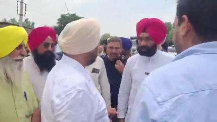 ਰੂਪਨਗਰ: ਚਮਕੌਰ ਸਾਹਿਬ ਤੋਂ ਵਿਧਾਇਕ ਡਾਕਟਰ ਚਰਨਜੀਤ ਸਿੰਘ ਵੱਲੋਂ ਰੋਪੜ ਮਰਿੰਡਾ ਸੜਕ ਨੂੰ ਬਣਾਉਣ ਦੀ ਕੀਤੀ ਗਈ ਸ਼ੁਰੂਆਤ
